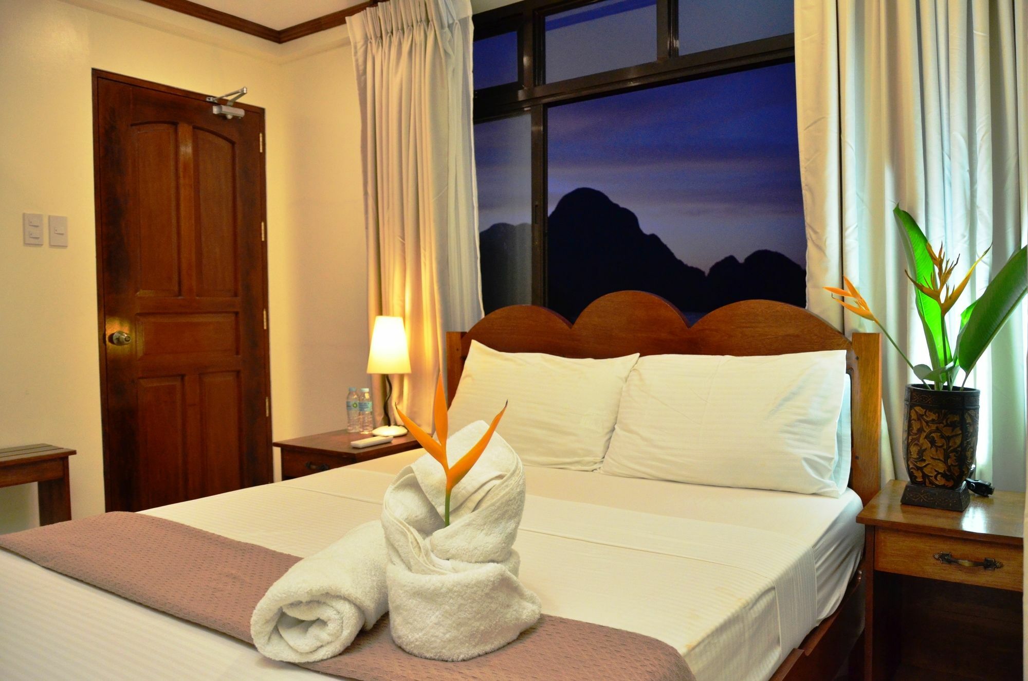 Ipil Suites El Nido Exteriör bild